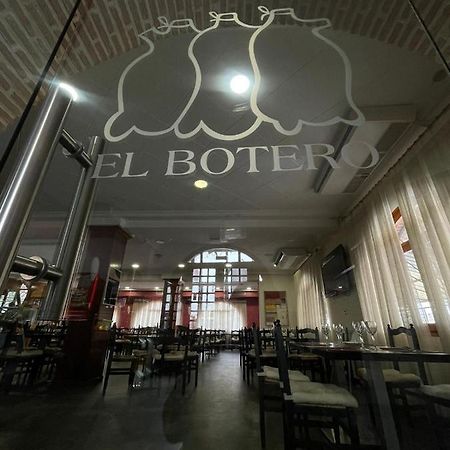 Hostal El Botero Monreal del Campo Exterior photo