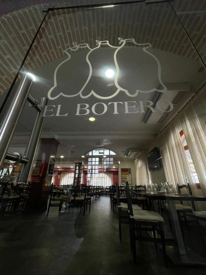 Hostal El Botero Monreal del Campo Exterior photo
